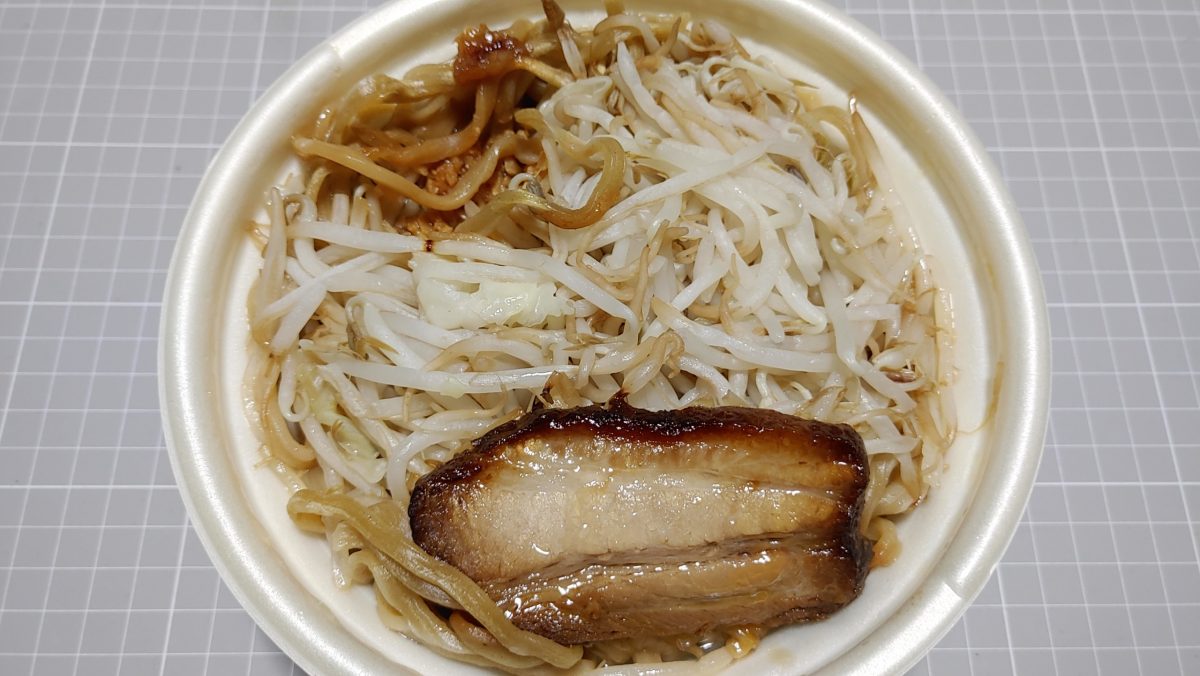 セブンイレブン 中華蕎麦とみ田監修 三代目 豚ラーメン